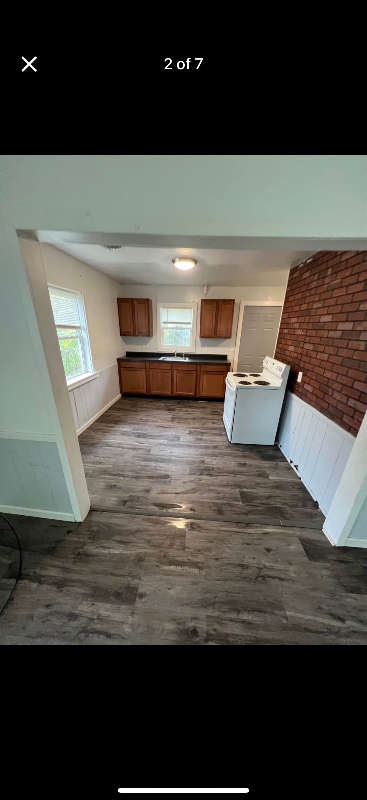 Building Photo - 2511 E 13th St