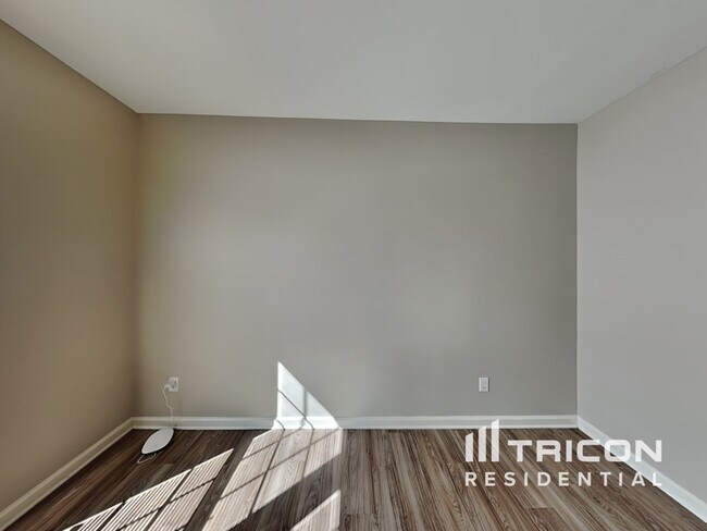 Foto del edificio - 152 Crestwood Dr
