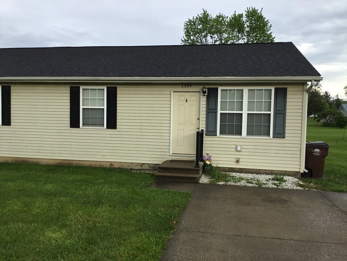 Foto principal - 1395 Jackson Ave