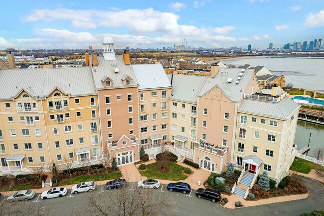 Building Photo - 110 Shearwater Ct E