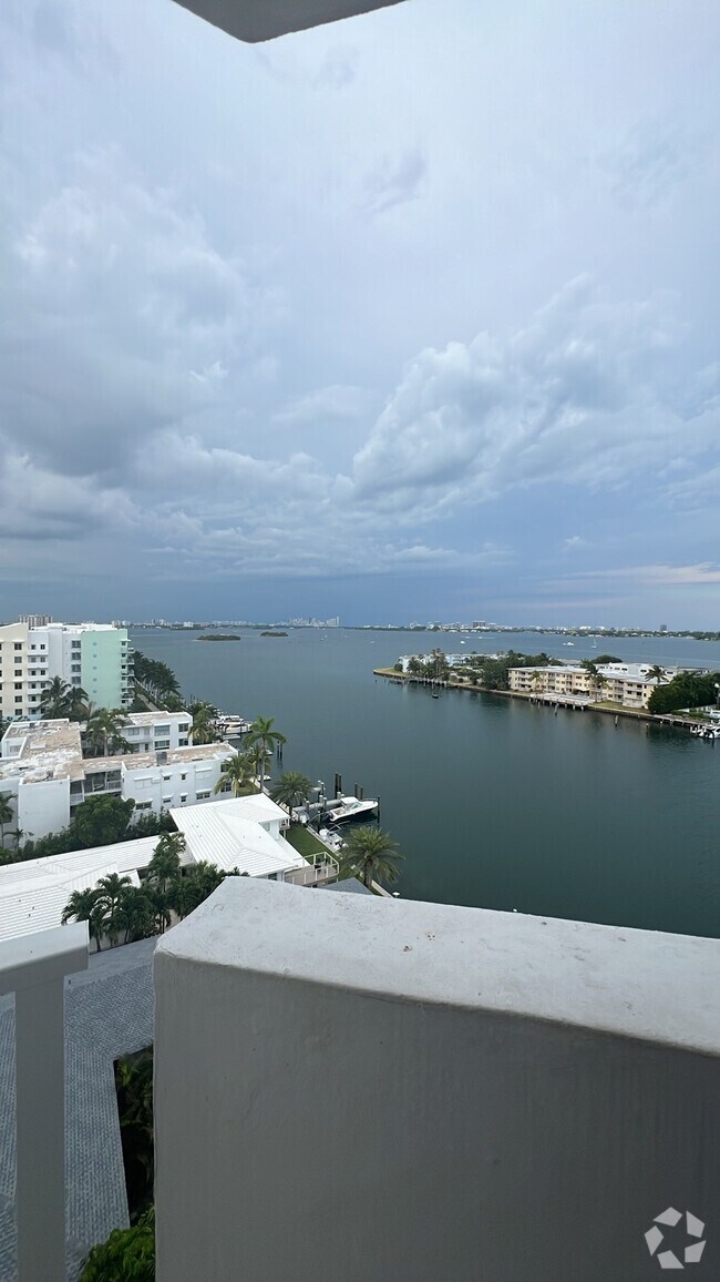 Cheap Harbor Island Apartments for Rent North Bay Village, FL 21