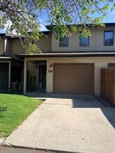 Building Photo - 1612 W Olive St