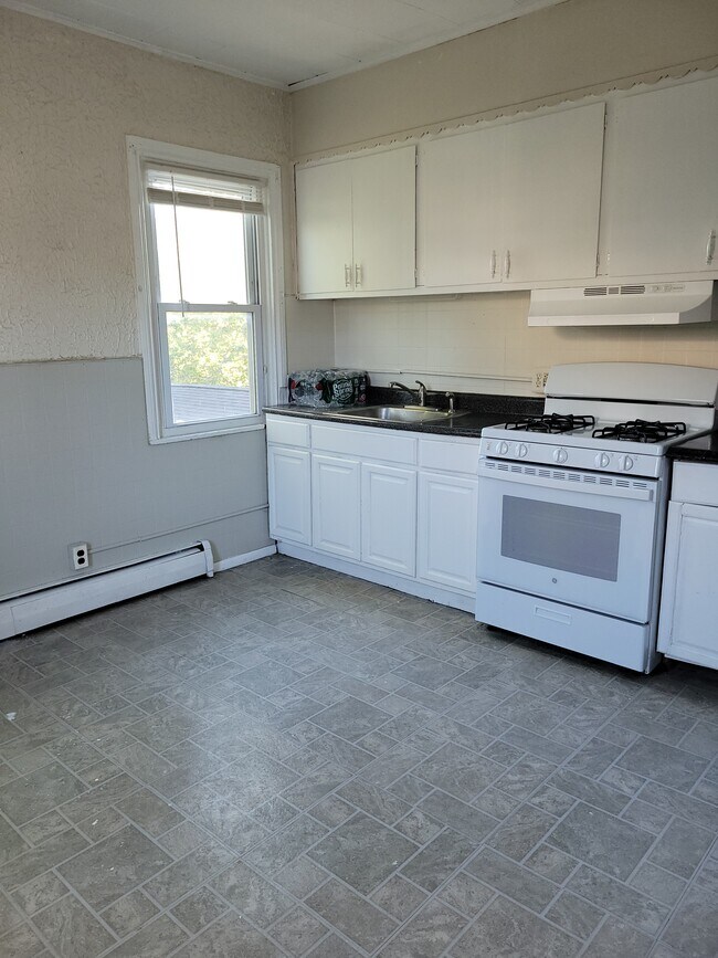 Building Photo - 189 N Broadway