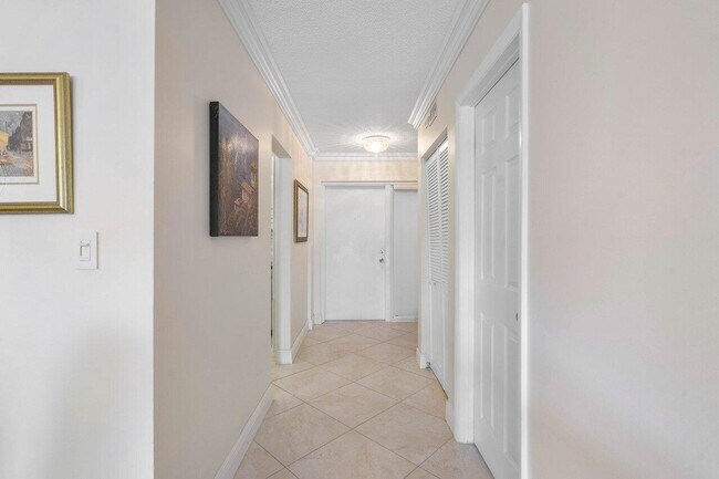 Foto del edificio - 3114 S Ocean Blvd
