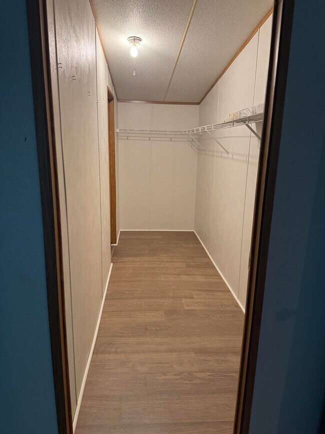 Foto del edificio - 1020 Little Perry Rd