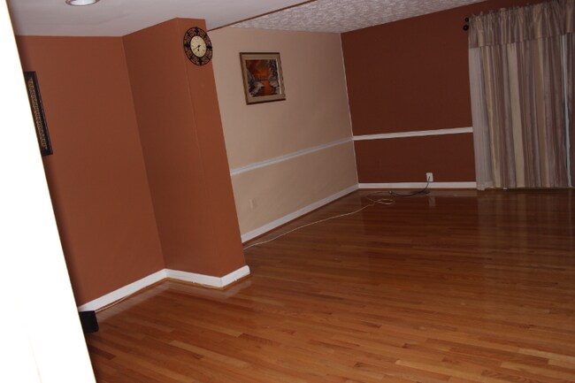 Building Photo - 19355 Liberty Heights Ln