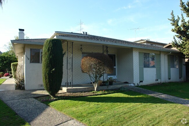 Building Photo - 1138 Starbird Cir