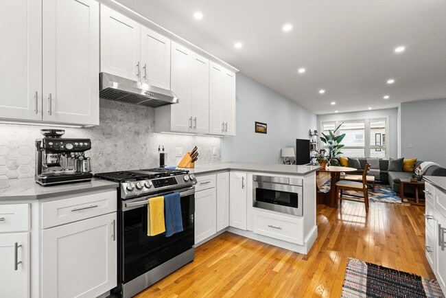 Building Photo - 10 Grimes St