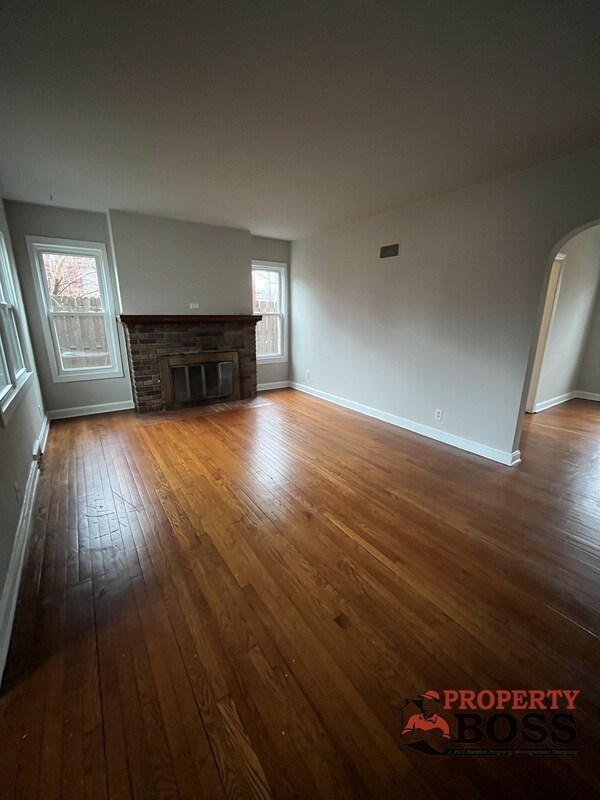 Foto del edificio - 353 S Hamilton St