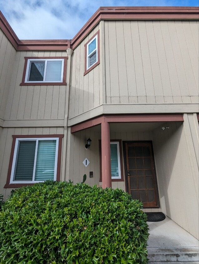 20919 Locust St, Hayward, CA 94541 Townhome Rentals in Hayward CA
