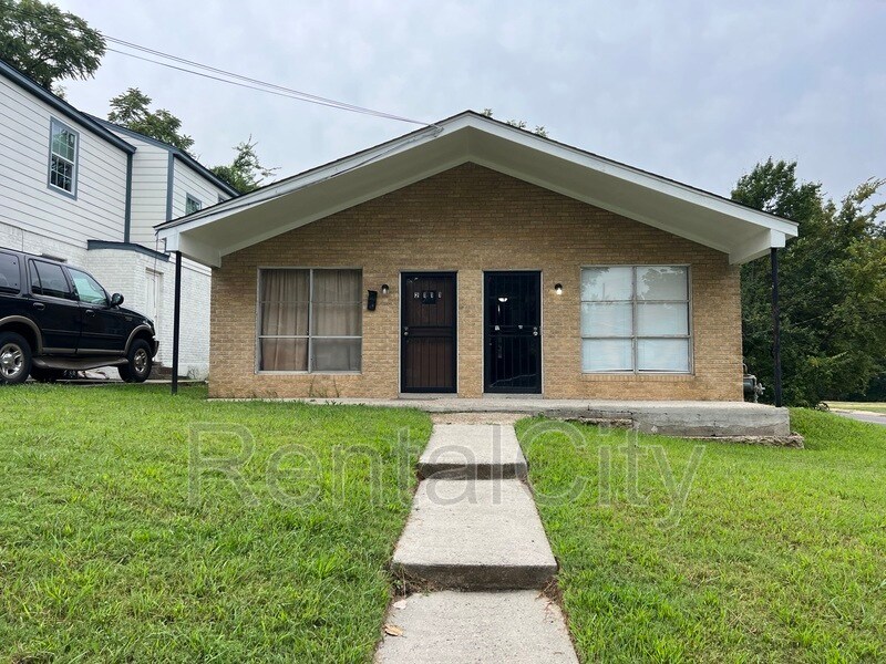 Primary Photo - 2109 Bennett Ave