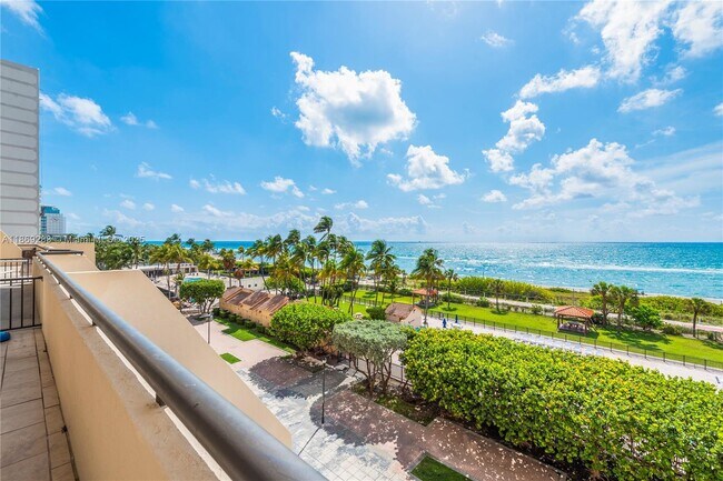 Foto del edificio - 2555 Collins Ave