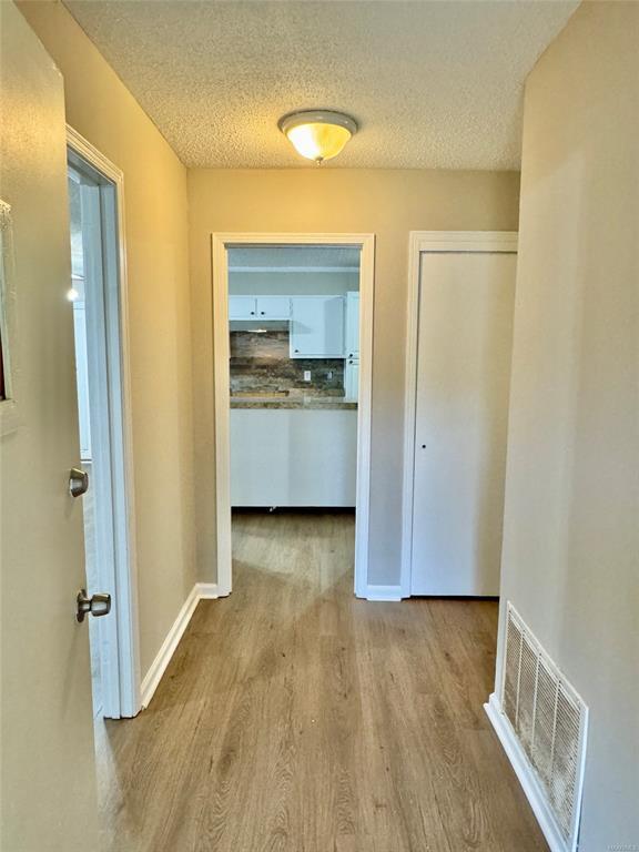 Foto del edificio - 6443 Yates Ct