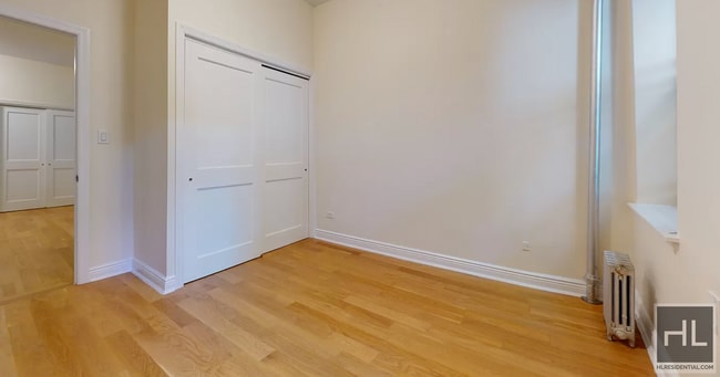 Building Photo - GRAND STREET