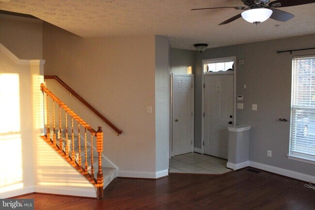 Foto del edificio - 4512 Warm Stone Cir