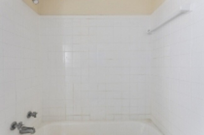 Foto del edificio - 439 W 87 Pl