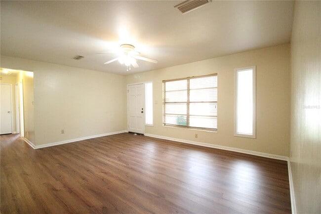 Foto del edificio - 1714 NW 38th St