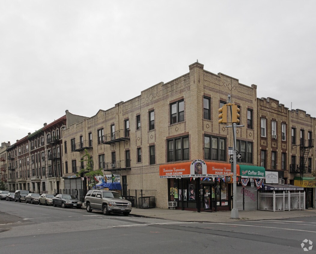 Primary Photo - 241 Rogers Ave