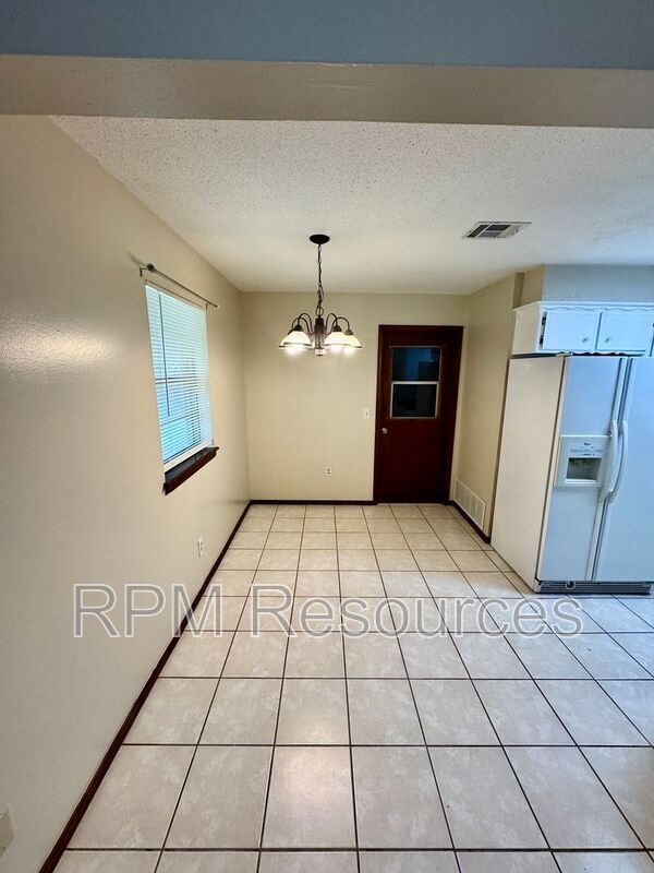 Foto del edificio - 7625 S Sherwood Ave