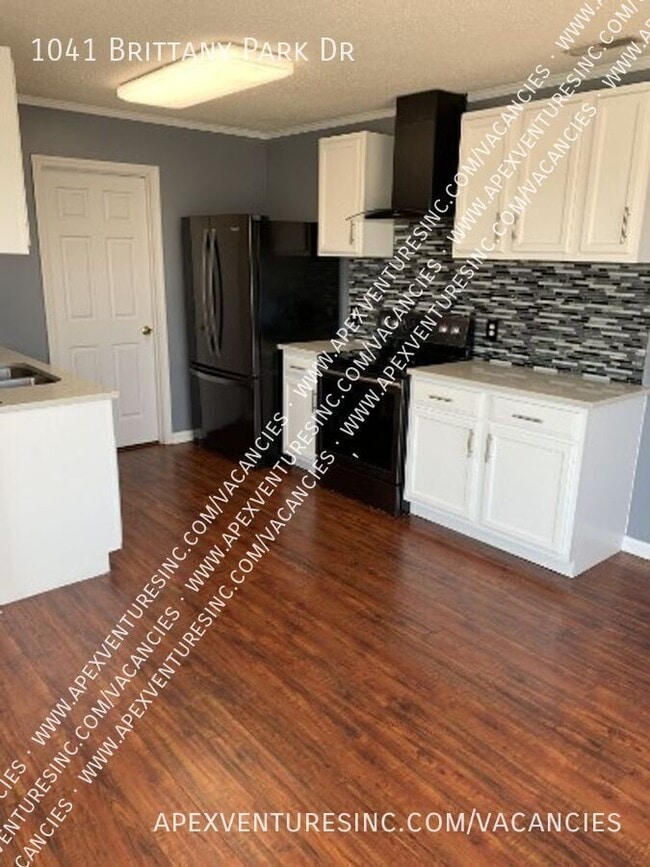 Foto del edificio - 1041 Brittany Park Dr