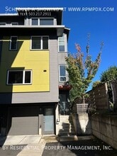 Building Photo - 5027 SE Market St