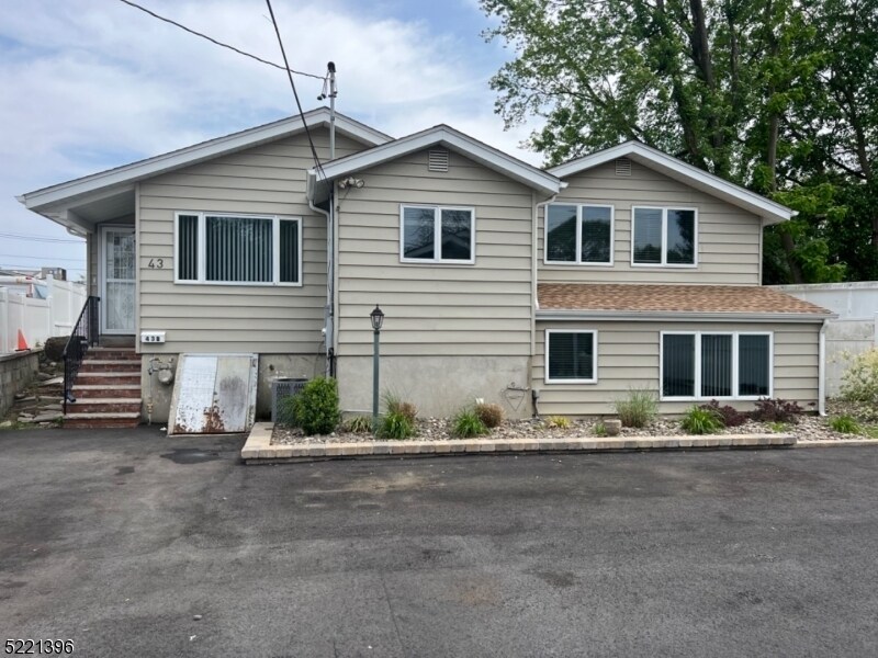 43 Muller Pl, Little Falls, NJ 07424 House for Rent in Little Falls