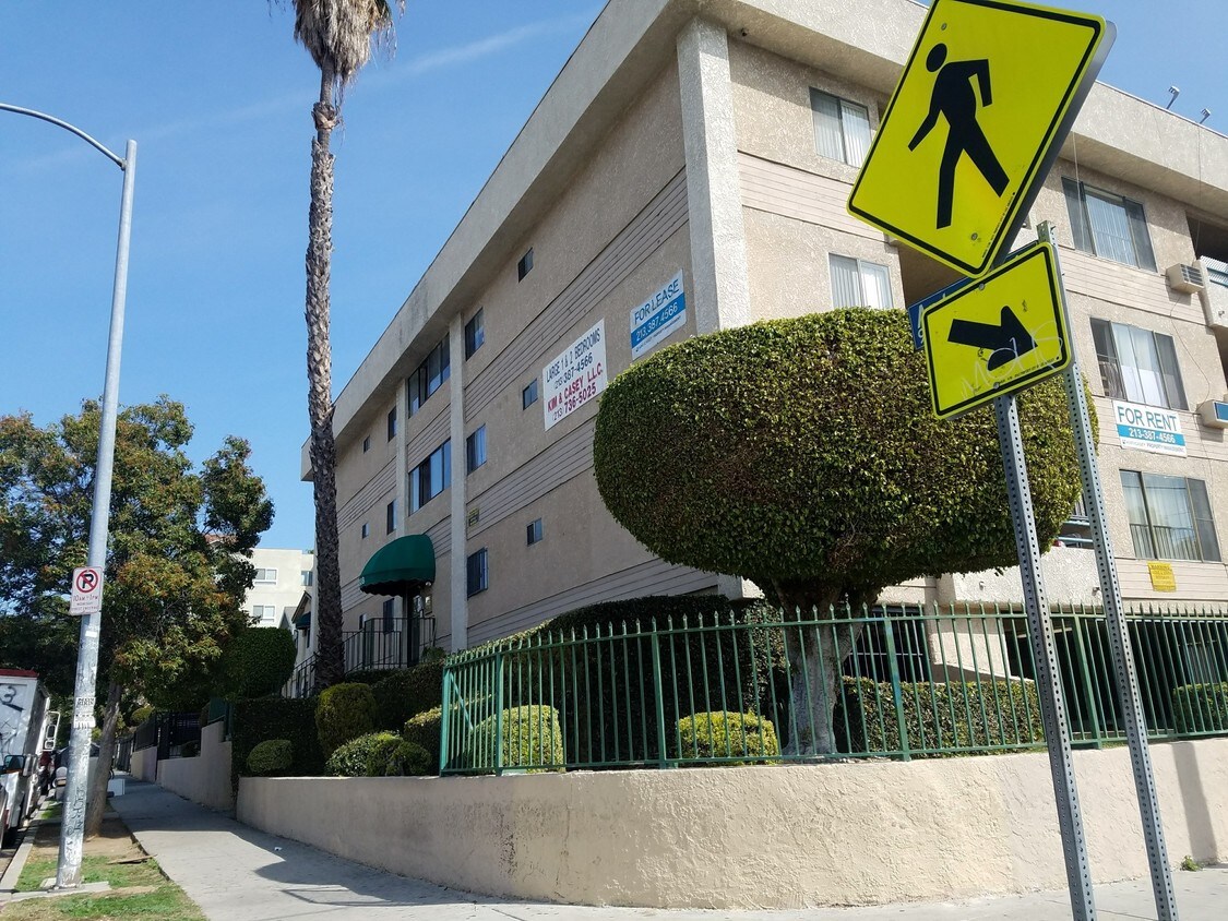 Foto principal - 938 S Ardmore Ave