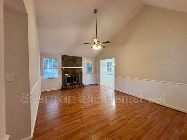 Foto del edificio - 4391 Ridge Valley Dr