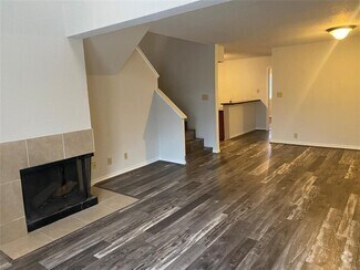 Building Photo - 2425 Holly Hall St