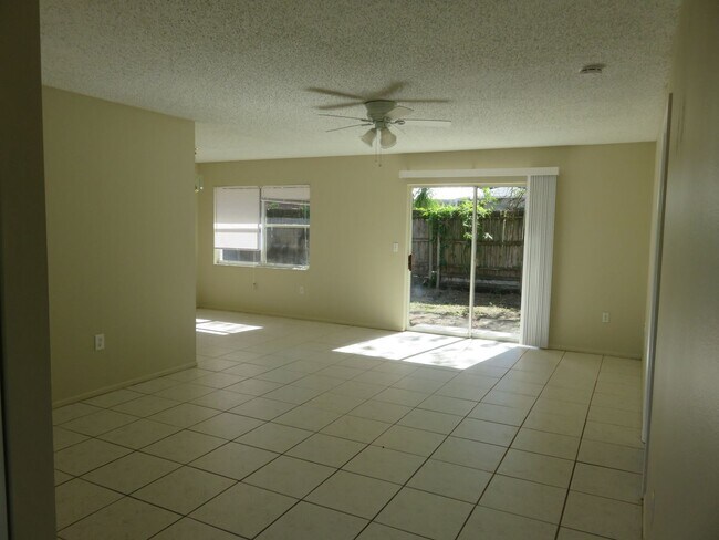 Foto del edificio - Centrally located 2/2