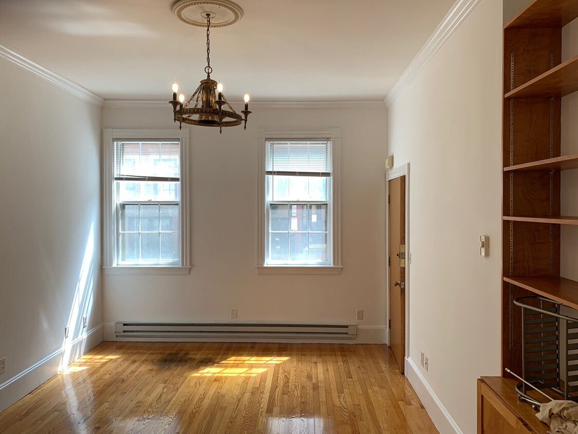 Primary Photo - 88 W Cedar St