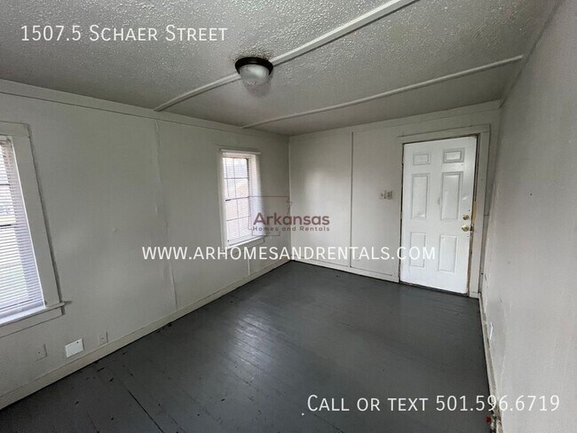 Foto del edificio - 1507.5 Schaer St