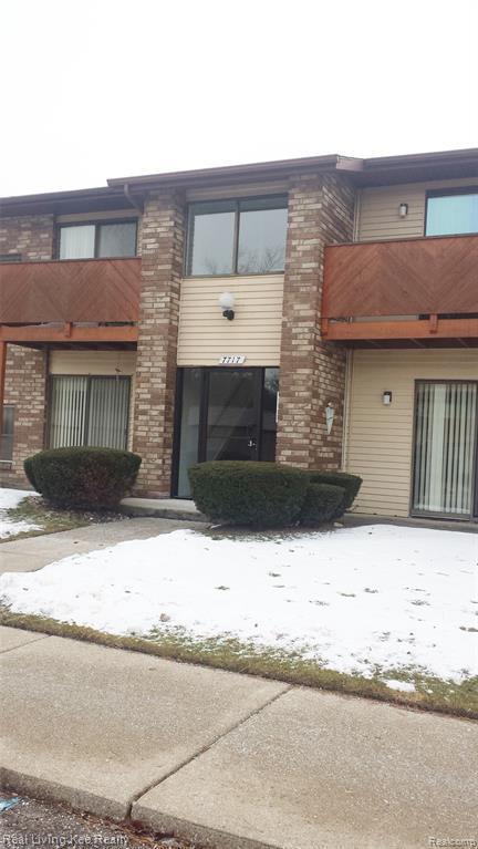 Building Photo - 7717 Manor Cir