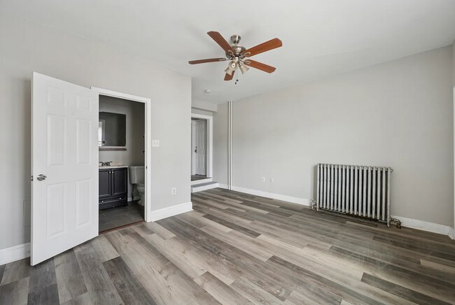 Building Photo - 424 N 64th St