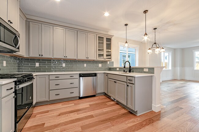 Foto del edificio - St Johns New Construction Home, with Attached Garage, A/C, Fenced Yard, and High-End Finishes