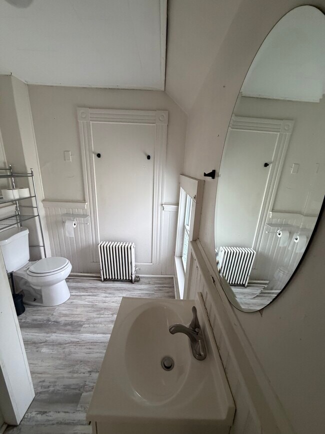 baño con ducha de pie - 50 Silver St