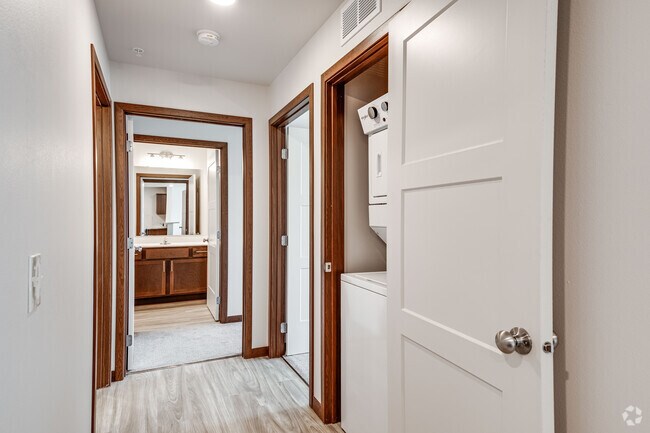 2HAB, 2BA - 970 ft² - The Pines on 33rd