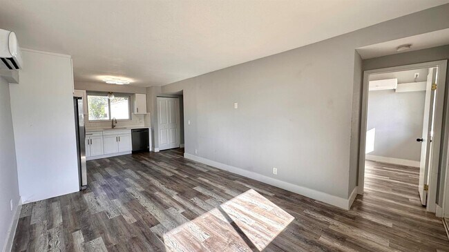 Foto del edificio - 309 Swain Blvd