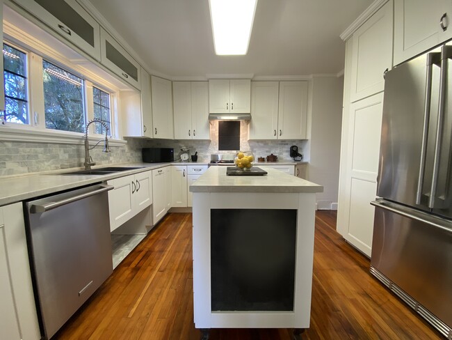 Building Photo - 6347 Vedder Rd
