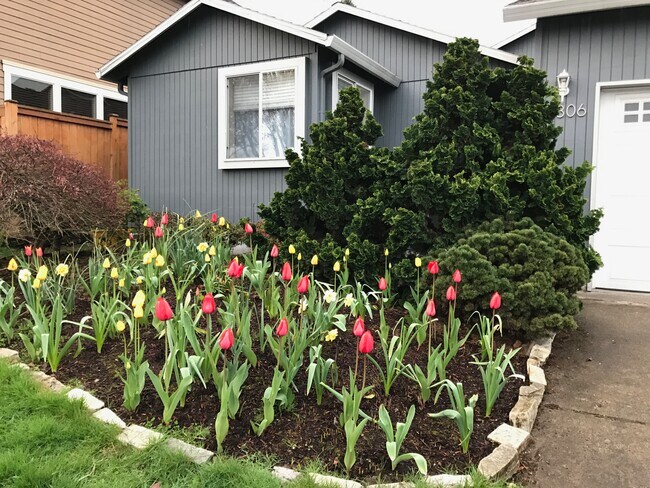 Foto del edificio - 3306 Northeast Holman Street