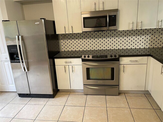 Building Photo - 14931 SW 82nd Terrace