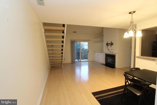 Foto del edificio - 5220 Ravens Crest Dr