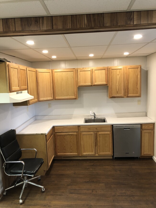 New Cabinets - 208 S Arch St
