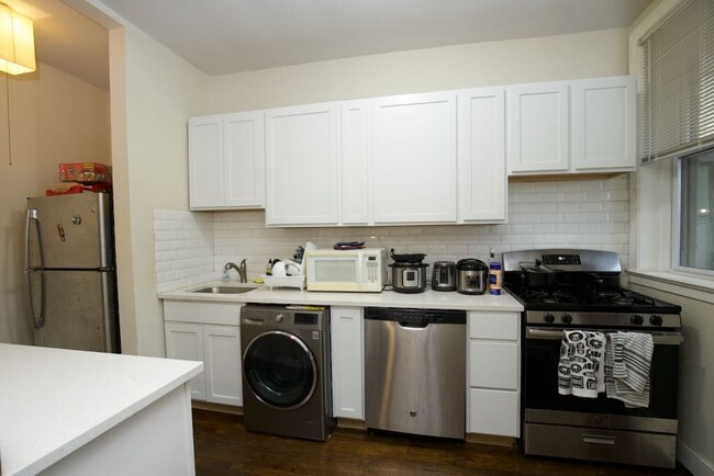 Foto del edificio - 945 Judson Ave