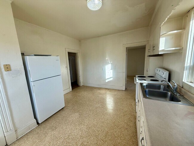 Building Photo - 111 N 3rd Ave