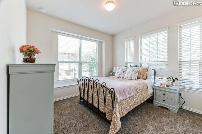 Foto del edificio - 920 Arvada Dr