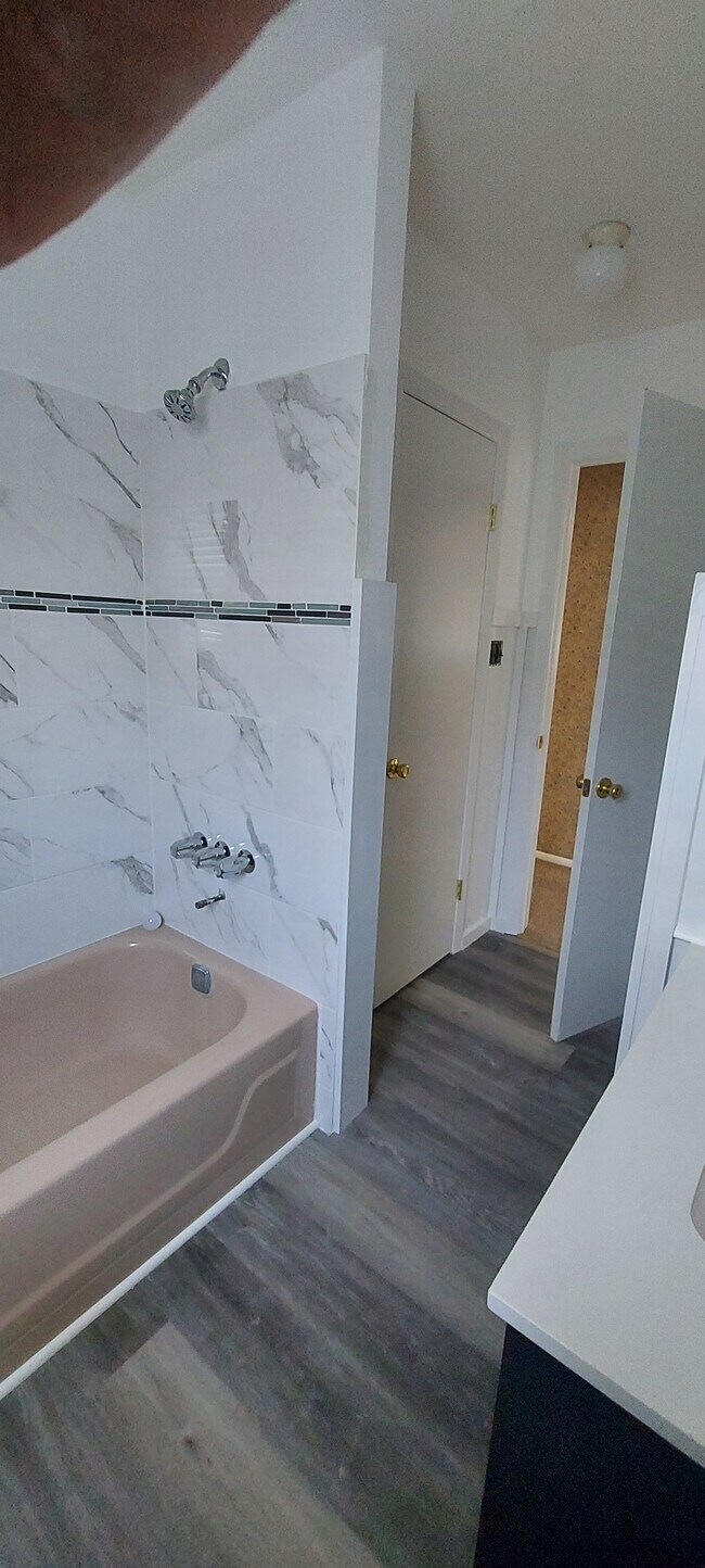 Foto del edificio - 407 Jamaica Blvd