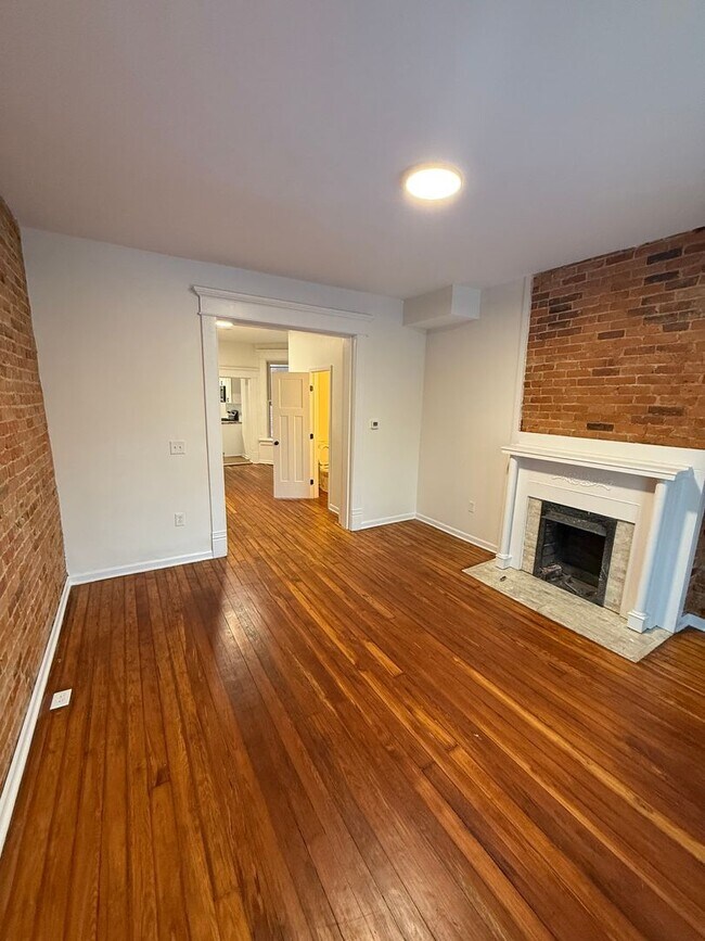 Foto del edificio - 3-Bedroom, 2.5-Bath Spacious Townhome located in Merion Village