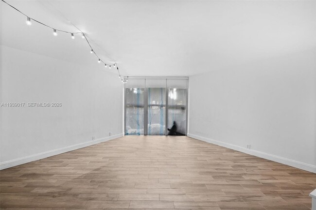 Foto del edificio - 3301 NE 5th Ave