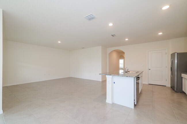 Building Photo - 47 Hickory Course Way